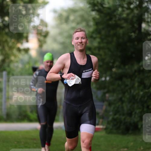 15.06.2025 - 7 Türme Triathlon Michael Strokosch http://msf.ph/oto/7965434 15.06.2025 12:19:08 Schwimmen 367, 559, 570, 649 meine-sportfotos.de