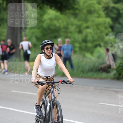 15.06.2025 - 7 Türme Triathlon Yannick Fuchs http://msf.ph/oto/7965435 15.06.2025 13:58:26 Radfahren 965 meine-sportfotos.de