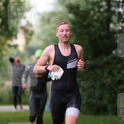 15.06.2025 - 7 Türme Triathlon Michael Strokosch http://msf.ph/oto/7965453 15.06.2025 12:19:08 Schwimmen 367, 559, 570, 649 meine-sportfotos.de