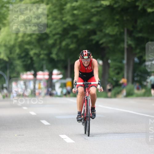 15.06.2025 - 7 Türme Triathlon Yannick Fuchs http://msf.ph/oto/7965547 15.06.2025 13:59:02 Radfahren 458 meine-sportfotos.de