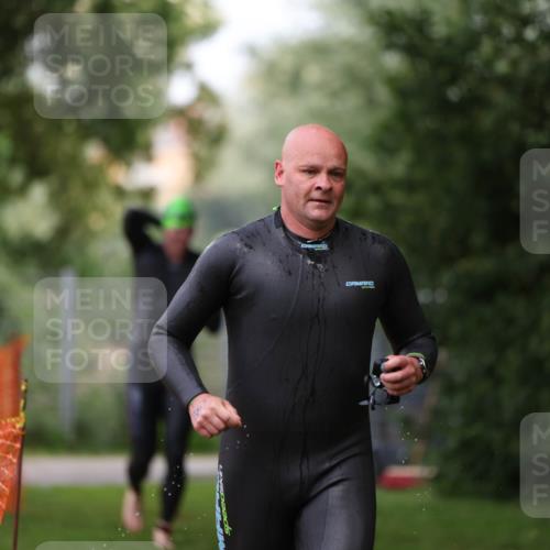 15.06.2025 - 7 Türme Triathlon Michael Strokosch http://msf.ph/oto/7965569 15.06.2025 12:19:14 Schwimmen 367, 559, 570, 649 meine-sportfotos.de