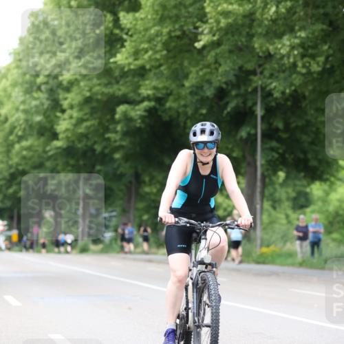 15.06.2025 - 7 Türme Triathlon Yannick Fuchs http://msf.ph/oto/7965659 15.06.2025 13:59:25 Radfahren 830 meine-sportfotos.de