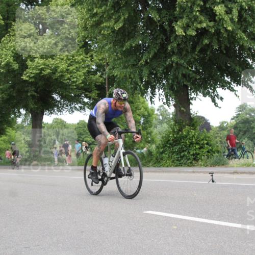 15.06.2025 - 7 Türme Triathlon Yannick Fuchs http://msf.ph/oto/7965672 15.06.2025 13:11:41 Radfahren  meine-sportfotos.de