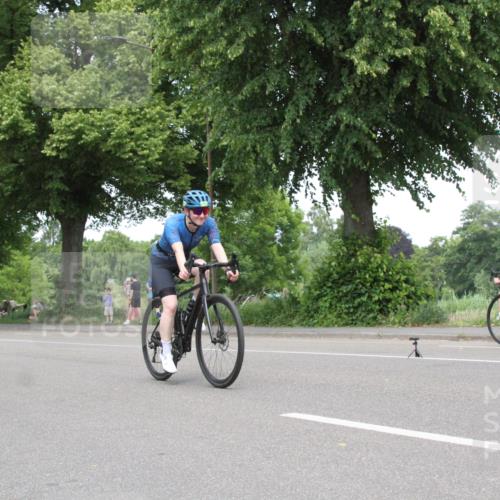 15.06.2025 - 7 Türme Triathlon Yannick Fuchs http://msf.ph/oto/7965712 15.06.2025 13:12:01 Radfahren  meine-sportfotos.de