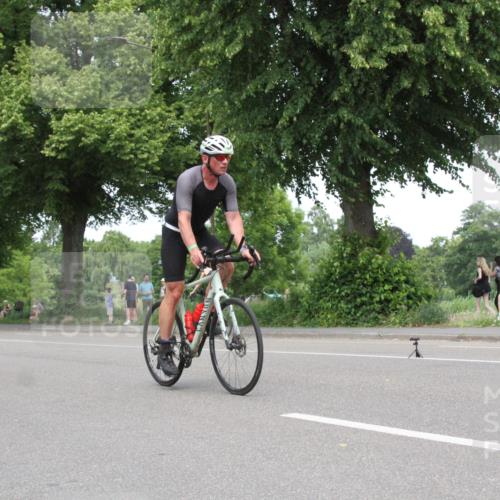 15.06.2025 - 7 Türme Triathlon Yannick Fuchs http://msf.ph/oto/7965741 15.06.2025 13:12:19 Radfahren  meine-sportfotos.de