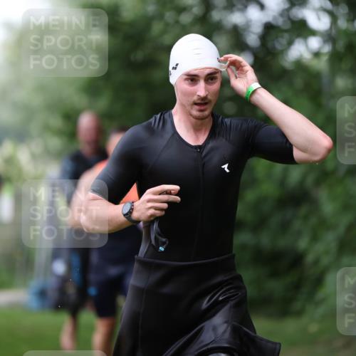 15.06.2025 - 7 Türme Triathlon Michael Strokosch http://msf.ph/oto/7965750 15.06.2025 12:19:41 Schwimmen 471, 483, 531, 536, 538, 594, 612, 635 meine-sportfotos.de