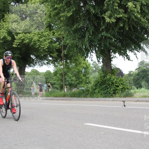 15.06.2025 - 7 Türme Triathlon Yannick Fuchs http://msf.ph/oto/7965813 15.06.2025 13:13:12 Radfahren  meine-sportfotos.de