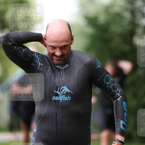 15.06.2025 - 7 Türme Triathlon Michael Strokosch http://msf.ph/oto/7965839 15.06.2025 12:19:46 Schwimmen 471, 483, 488, 531, 536, 538, 550, 585, 594, 612, 635 meine-sportfotos.de