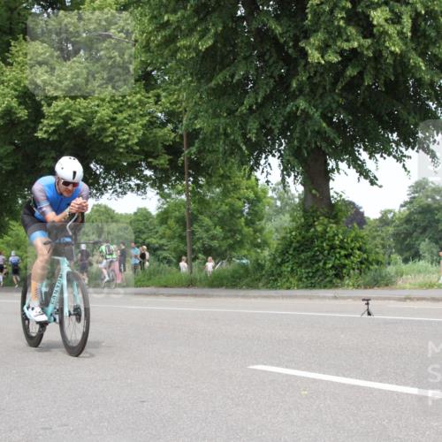 15.06.2025 - 7 Türme Triathlon Yannick Fuchs http://msf.ph/oto/7965887 15.06.2025 13:13:32 Radfahren  meine-sportfotos.de