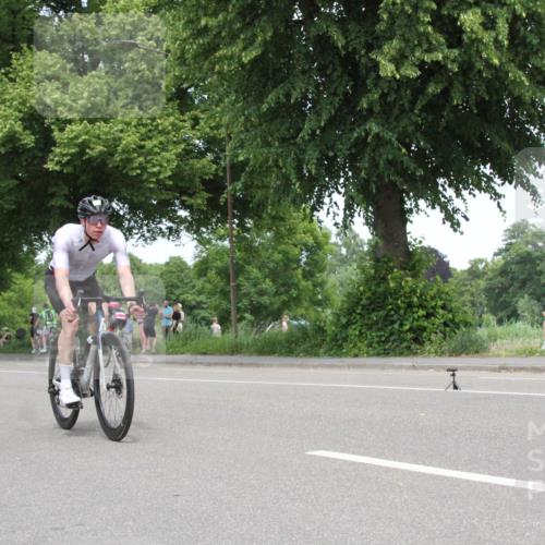 15.06.2025 - 7 Türme Triathlon Yannick Fuchs http://msf.ph/oto/7965909 15.06.2025 13:13:34 Radfahren  meine-sportfotos.de