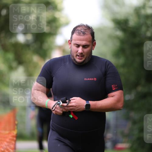 15.06.2025 - 7 Türme Triathlon Michael Strokosch http://msf.ph/oto/7965919 15.06.2025 12:19:50 Schwimmen 372, 471, 483, 488, 531, 536, 538, 550, 585, 594, 612, 635 meine-sportfotos.de