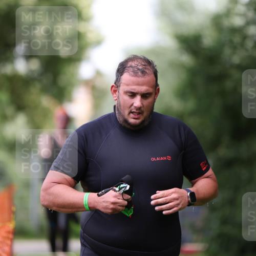 15.06.2025 - 7 Türme Triathlon Michael Strokosch http://msf.ph/oto/7965926 15.06.2025 12:19:50 Schwimmen 372, 471, 483, 488, 531, 536, 538, 550, 585, 594, 612, 635 meine-sportfotos.de
