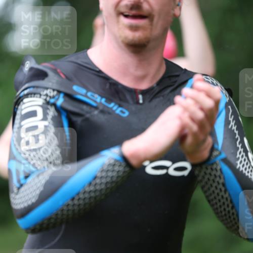 15.06.2025 - 7 Türme Triathlon Michael Strokosch http://msf.ph/oto/7966009 15.06.2025 12:19:56 Schwimmen 372, 483, 488, 531, 536, 538, 550, 585, 594, 612, 631, 635 meine-sportfotos.de