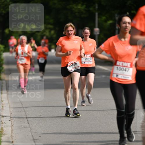 15.06.2025 - REWE Women's Run Dr. Thomas Lammeyer http://msf.ph/oto/7966027 15.06.2025 09:53:48 Laufen 10260, 10641, 10047 meine-sportfotos.de