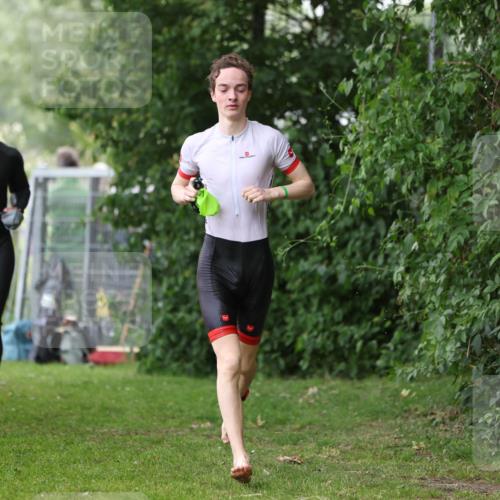 15.06.2025 - 7 Türme Triathlon Michael Strokosch http://msf.ph/oto/7966082 15.06.2025 12:20:07 Schwimmen 372, 483, 488, 536, 550, 585, 594, 595, 604, 631, 635 meine-sportfotos.de