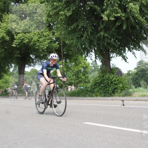 15.06.2025 - 7 Türme Triathlon Yannick Fuchs http://msf.ph/oto/7966097 15.06.2025 13:15:03 Radfahren  meine-sportfotos.de