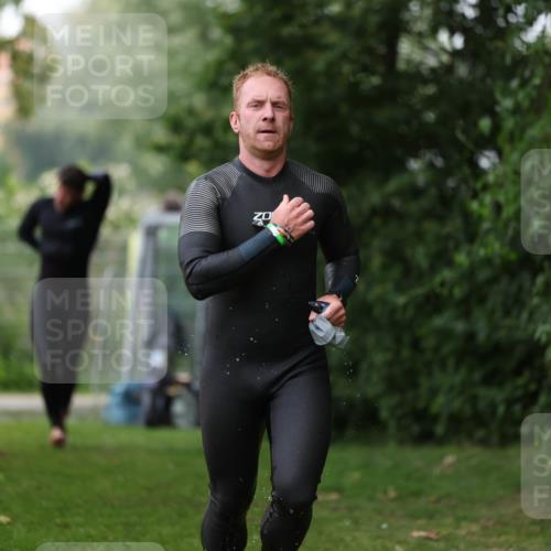 15.06.2025 - 7 Türme Triathlon Michael Strokosch http://msf.ph/oto/7966119 15.06.2025 12:20:10 Schwimmen 372, 438, 488, 550, 573, 585, 594, 595, 604, 613, 631 meine-sportfotos.de