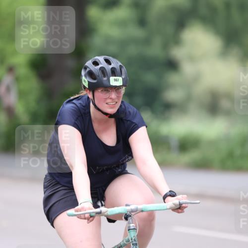 15.06.2025 - 7 Türme Triathlon Yannick Fuchs http://msf.ph/oto/7966130 15.06.2025 14:02:03 Radfahren 967 meine-sportfotos.de