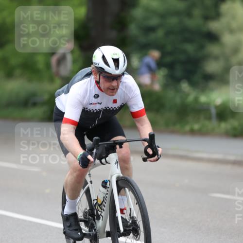 15.06.2025 - 7 Türme Triathlon Yannick Fuchs http://msf.ph/oto/7966144 15.06.2025 14:02:05 Radfahren 967 meine-sportfotos.de