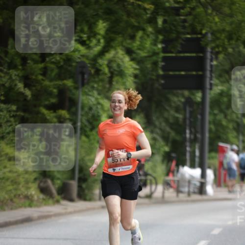 15.06.2025 - REWE Women's Run Jannik Wohlers http://msf.ph/oto/7966237 15.06.2025 10:01:27 Laufen 5311 meine-sportfotos.de