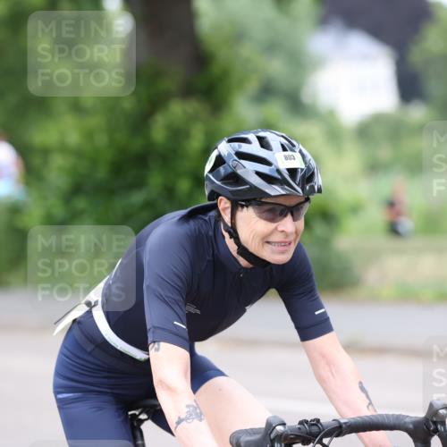 15.06.2025 - 7 Türme Triathlon Yannick Fuchs http://msf.ph/oto/7966268 15.06.2025 14:02:25 Radfahren 803 meine-sportfotos.de