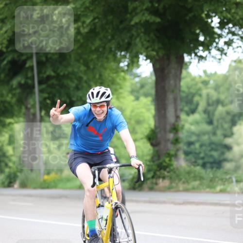 15.06.2025 - 7 Türme Triathlon Yannick Fuchs http://msf.ph/oto/7966343 15.06.2025 11:17:19 Radfahren 230 meine-sportfotos.de