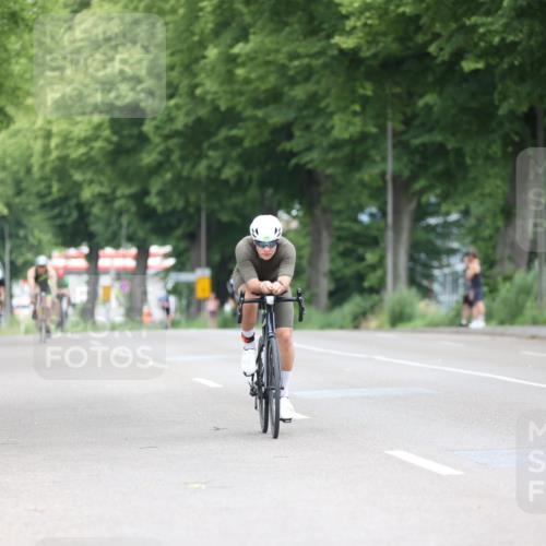 15.06.2025 - 7 Türme Triathlon Yannick Fuchs http://msf.ph/oto/7966372 15.06.2025 11:17:28 Radfahren 235, 271, 284 meine-sportfotos.de