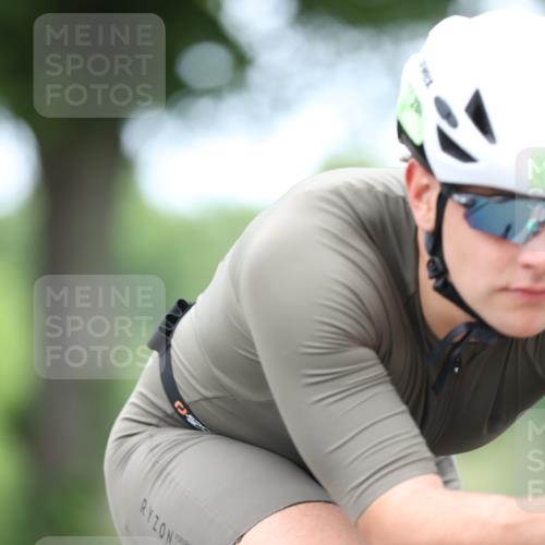 15.06.2025 - 7 Türme Triathlon Yannick Fuchs http://msf.ph/oto/7966423 15.06.2025 11:17:30 Radfahren 235, 271, 284, 291 meine-sportfotos.de