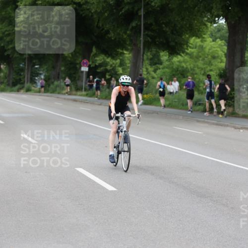 15.06.2025 - 7 Türme Triathlon Yannick Fuchs http://msf.ph/oto/7966430 15.06.2025 14:02:59 Radfahren 887 meine-sportfotos.de
