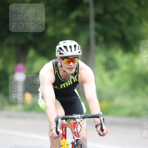 15.06.2025 - 7 Türme Triathlon Yannick Fuchs http://msf.ph/oto/7966492 15.06.2025 11:17:34 Radfahren 235, 271, 291 meine-sportfotos.de