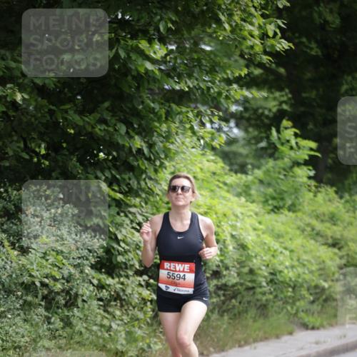 15.06.2025 - REWE Women's Run Jannik Wohlers http://msf.ph/oto/7966531 15.06.2025 10:01:44 Laufen 5594 meine-sportfotos.de
