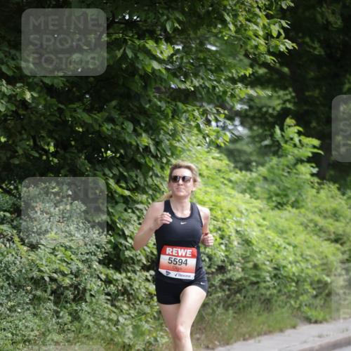 15.06.2025 - REWE Women's Run Jannik Wohlers http://msf.ph/oto/7966535 15.06.2025 10:01:44 Laufen 5594 meine-sportfotos.de