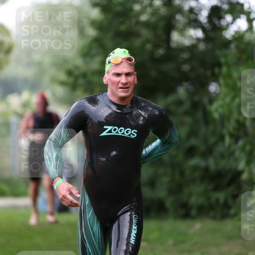 15.06.2025 - 7 Türme Triathlon Michael Strokosch http://msf.ph/oto/7966537 15.06.2025 12:20:49 Schwimmen 385, 434, 499, 557, 568, 597, 625 meine-sportfotos.de