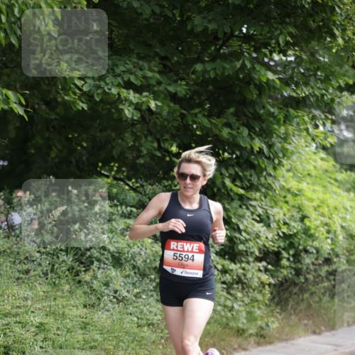 15.06.2025 - REWE Women's Run Jannik Wohlers http://msf.ph/oto/7966601 15.06.2025 10:01:45 Laufen 5594 meine-sportfotos.de