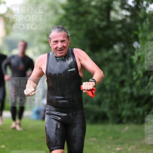 15.06.2025 - 7 Türme Triathlon Michael Strokosch http://msf.ph/oto/7966627 15.06.2025 12:20:54 Schwimmen 385, 434, 557, 568, 597, 625 meine-sportfotos.de