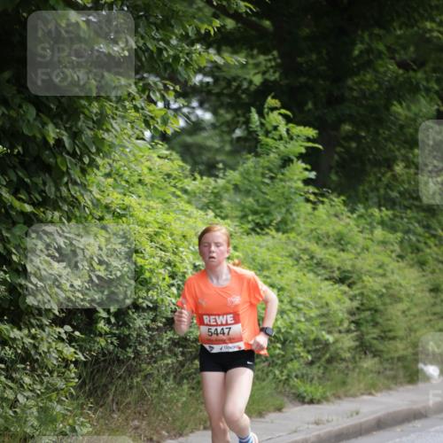 15.06.2025 - REWE Women's Run Jannik Wohlers http://msf.ph/oto/7966646 15.06.2025 10:01:47 Laufen 5447 meine-sportfotos.de
