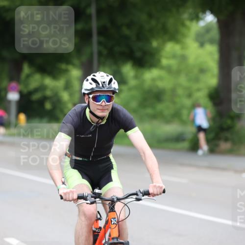 15.06.2025 - 7 Türme Triathlon Yannick Fuchs http://msf.ph/oto/7966658 15.06.2025 14:08:13 Radfahren 1158 meine-sportfotos.de
