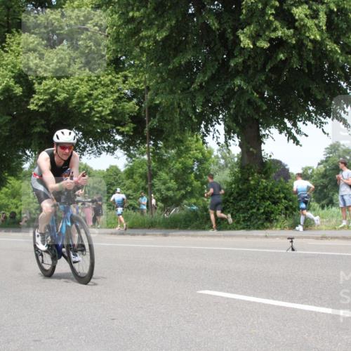 15.06.2025 - 7 Türme Triathlon Yannick Fuchs http://msf.ph/oto/7966735 15.06.2025 13:20:13 Radfahren  meine-sportfotos.de