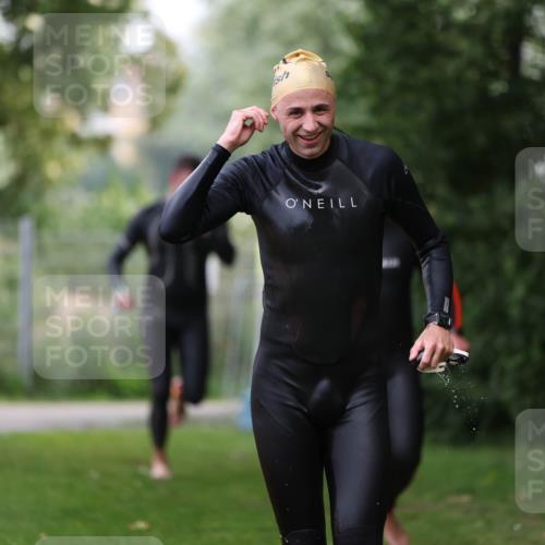 15.06.2025 - 7 Türme Triathlon Michael Strokosch http://msf.ph/oto/7966738 15.06.2025 12:21:00 Schwimmen 385, 434, 557, 568, 592, 597, 625, 674 meine-sportfotos.de