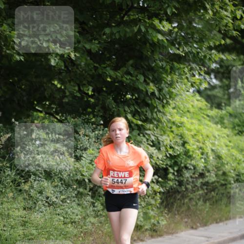 15.06.2025 - REWE Women's Run Jannik Wohlers http://msf.ph/oto/7966741 15.06.2025 10:01:49 Laufen 5447 meine-sportfotos.de