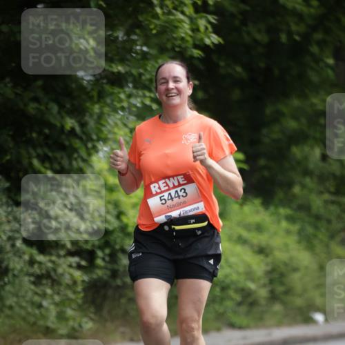 15.06.2025 - REWE Women's Run Jannik Wohlers http://msf.ph/oto/7966892 15.06.2025 10:02:01 Laufen 5443 meine-sportfotos.de