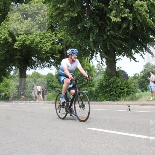 15.06.2025 - 7 Türme Triathlon Yannick Fuchs http://msf.ph/oto/7966898 15.06.2025 13:21:10 Radfahren  meine-sportfotos.de