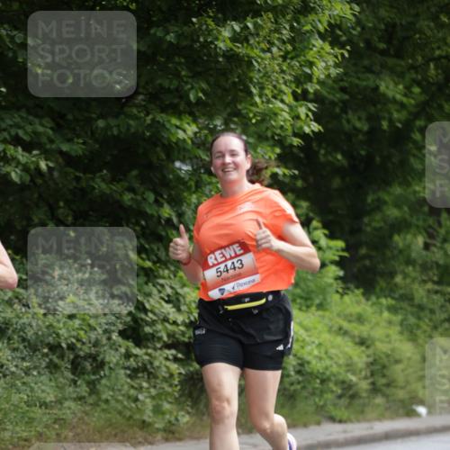 15.06.2025 - REWE Women's Run Jannik Wohlers http://msf.ph/oto/7966911 15.06.2025 10:02:01 Laufen 5443 meine-sportfotos.de