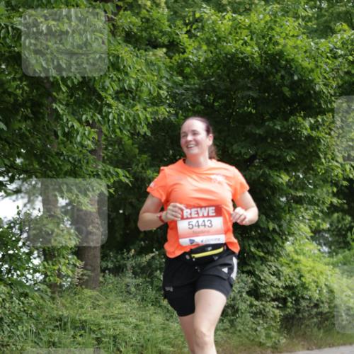 15.06.2025 - REWE Women's Run Jannik Wohlers http://msf.ph/oto/7966998 15.06.2025 10:02:02 Laufen 5443 meine-sportfotos.de