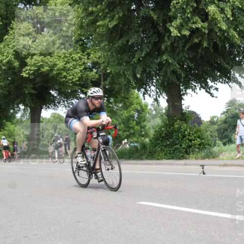 15.06.2025 - 7 Türme Triathlon Yannick Fuchs http://msf.ph/oto/7967009 15.06.2025 13:22:06 Radfahren  meine-sportfotos.de