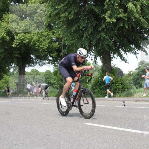 15.06.2025 - 7 Türme Triathlon Yannick Fuchs http://msf.ph/oto/7967133 15.06.2025 13:23:54 Radfahren  meine-sportfotos.de