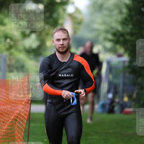 15.06.2025 - 7 Türme Triathlon Michael Strokosch http://msf.ph/oto/7967165 15.06.2025 12:21:37 Schwimmen 360, 386, 390, 409, 492, 515, 534, 577, 578, 626, 664, 665, 680 meine-sportfotos.de