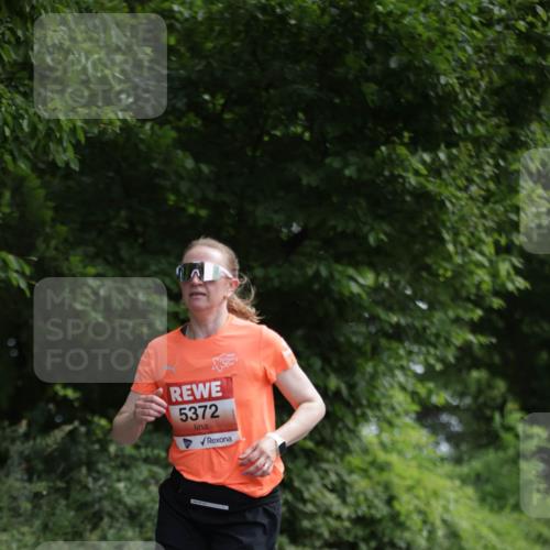 15.06.2025 - REWE Women's Run Jannik Wohlers http://msf.ph/oto/7967199 15.06.2025 10:02:15 Laufen 5372 meine-sportfotos.de