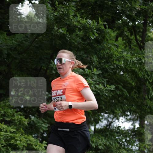 15.06.2025 - REWE Women's Run Jannik Wohlers http://msf.ph/oto/7967286 15.06.2025 10:02:16 Laufen 5372 meine-sportfotos.de