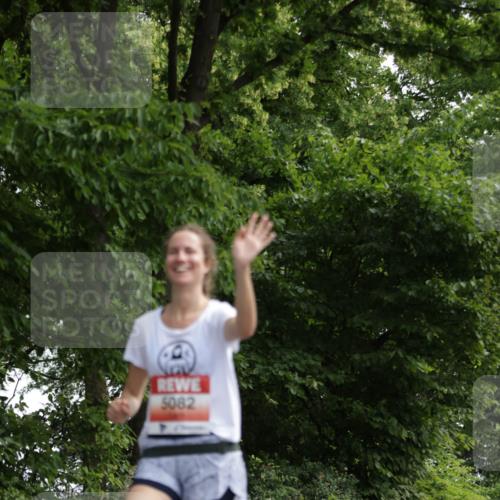 15.06.2025 - REWE Women's Run Jannik Wohlers http://msf.ph/oto/7967361 15.06.2025 10:02:23 Laufen 5082 meine-sportfotos.de